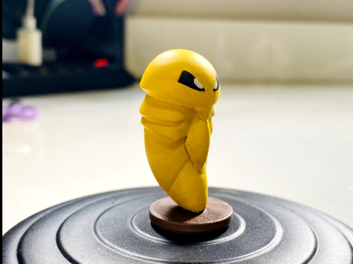 Colecionável Kakuna #014 impresso em 3D e pintado artesanalmente
